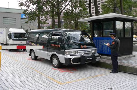 大門外開法規|臺北市市政大樓門禁管制注意事項